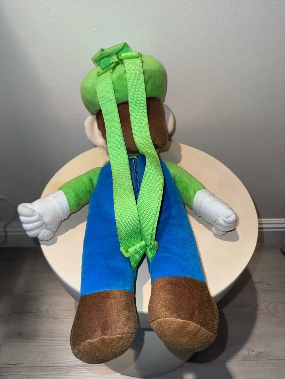 Nintendo super mario bros. 18” luigi plush doll with z